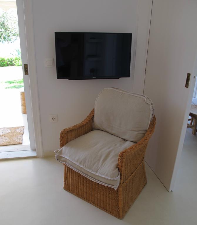 Seafront Calista Beach House With Garden Glyfada  Exterior foto