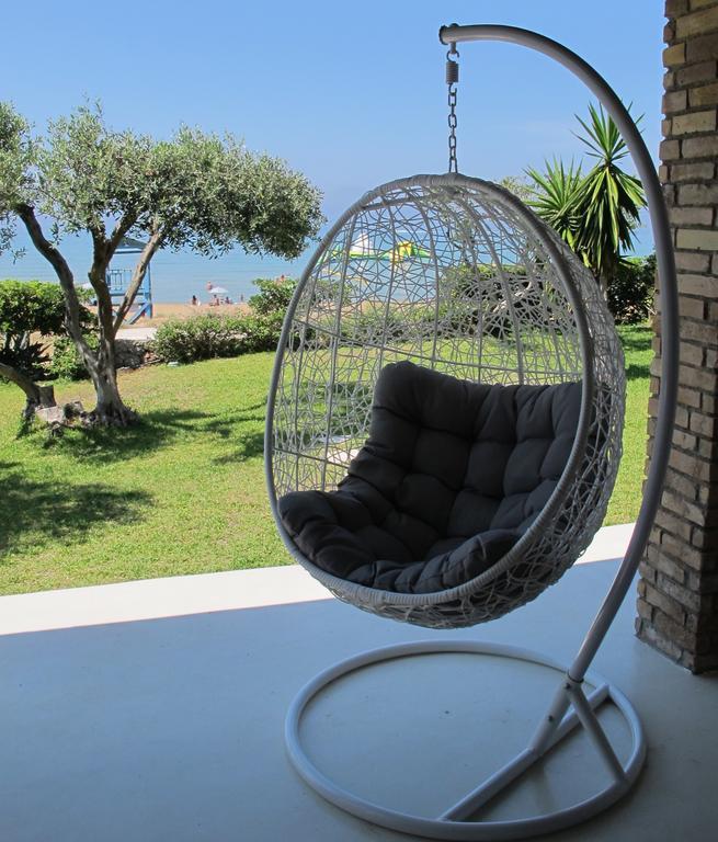 Seafront Calista Beach House With Garden Glyfada  Exterior foto